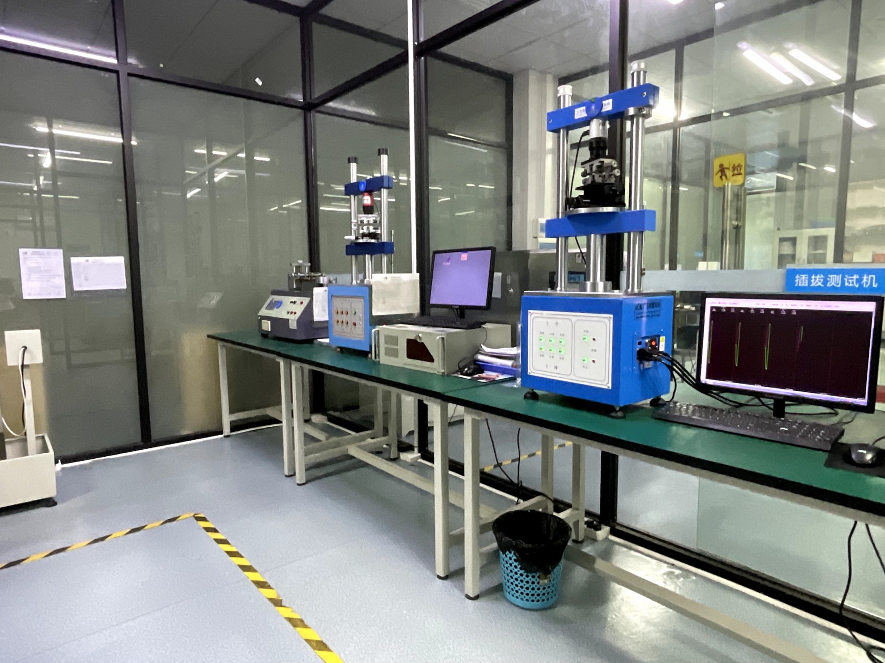 Actual insertion and withdrawal test equipment